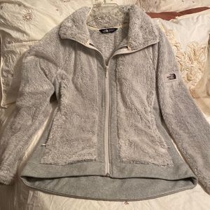 The NORTH FACE lightweight jacket. Has only been worn twice. Smoke free home